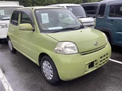Daihatsu Esse
