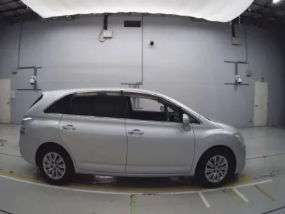 Toyota MARK X ZIO