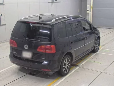 Volkswagen GOLF TOURAN