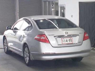 Nissan TEANA