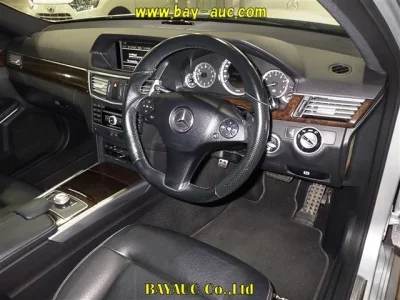 Mercedes-Benz E CLASS WAGON
