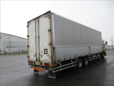 Isuzu TRUCK