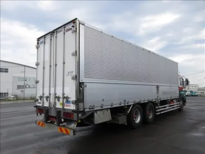 Isuzu TRUCK