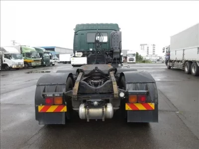 Isuzu TRUCK