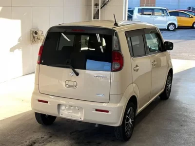 Suzuki MRWAGON