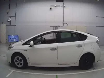 Toyota PRIUS PHV