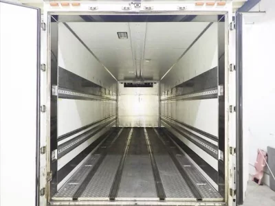 Isuzu TRUCK