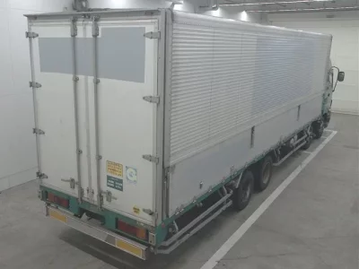 Isuzu TRUCK