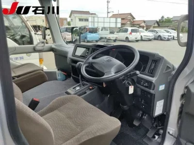 Toyota COASTER