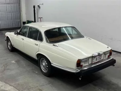 Jaguar XJ SERIES