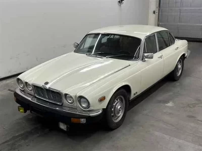 Jaguar XJ SERIES