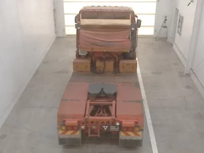 Isuzu TRUCK