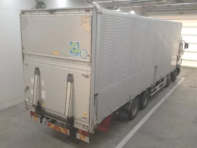 Isuzu TRUCK