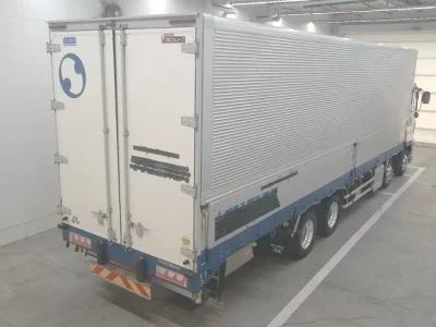 Isuzu TRUCK
