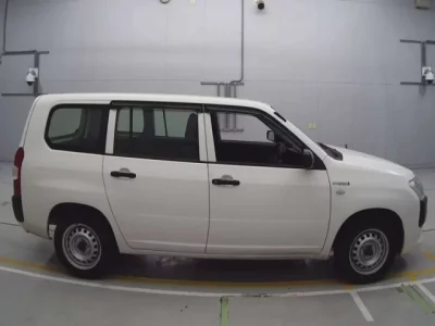 Toyota SUCCEED