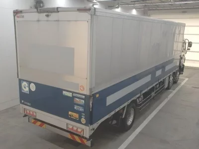 Isuzu TRUCK