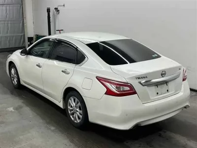 Nissan TEANA