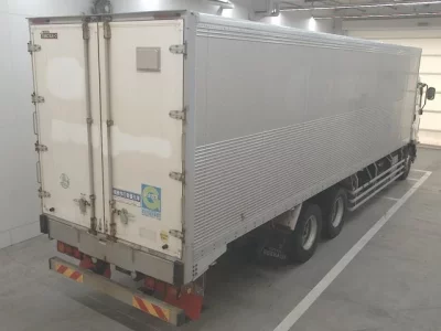 Isuzu TRUCK