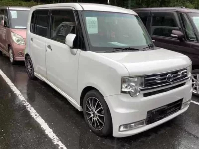 Toyota PIXIS SPACE