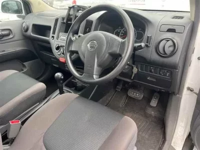Nissan AD