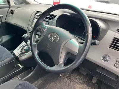 Toyota MARK X ZIO