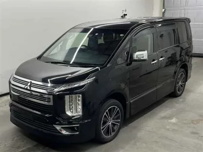 Mitsubishi DELICA D5