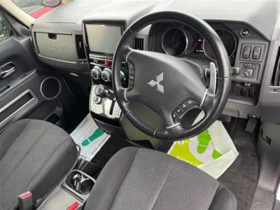 Mitsubishi DELICA D5