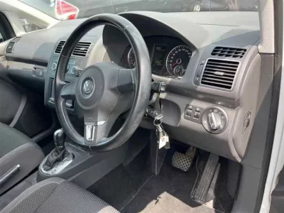 Volkswagen GOLF TOURAN