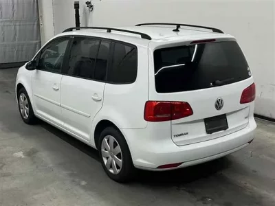 Volkswagen GOLF TOURAN