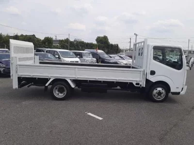 Nissan ATLAS