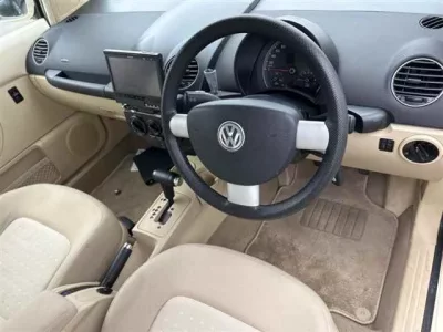 Volkswagen NEW BEETLE
