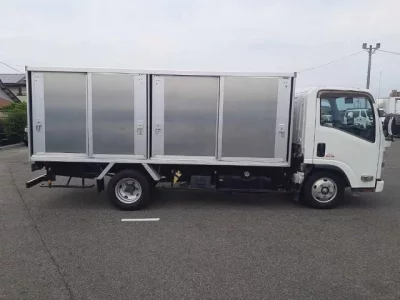 Isuzu ELF