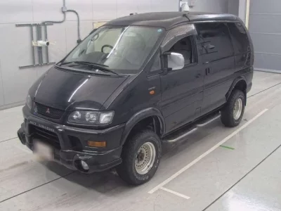Mitsubishi DELICA