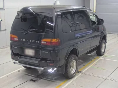 Mitsubishi DELICA