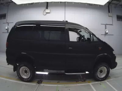 Mitsubishi DELICA
