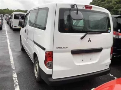 Mitsubishi DELICA