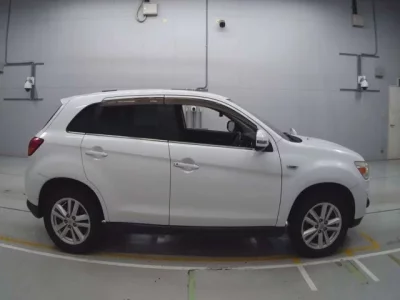 Mitsubishi RVR