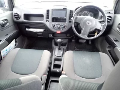 Nissan AD