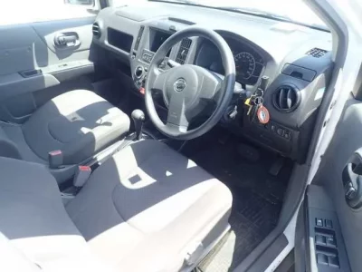 Nissan AD