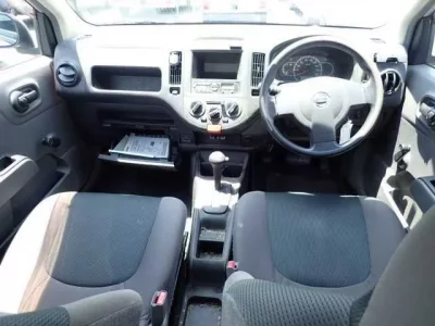 Nissan AD