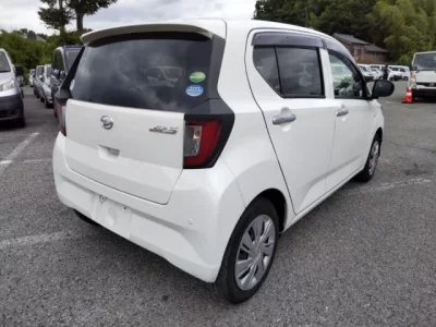Daihatsu MIRA E S
