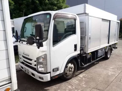 Isuzu ELF