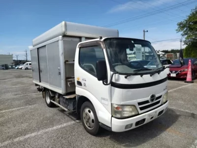 Hino DUTRO