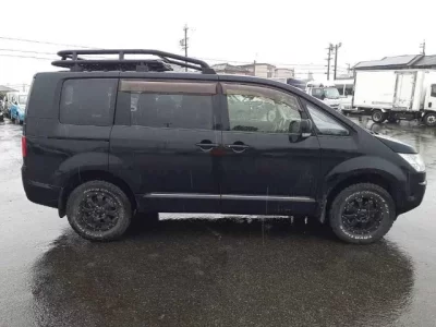 Mitsubishi DELICA D5