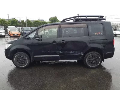 Mitsubishi DELICA D5