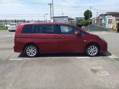 Toyota ISIS