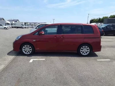 Toyota ISIS