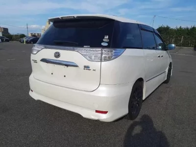 Toyota ESTIMA HYBRID