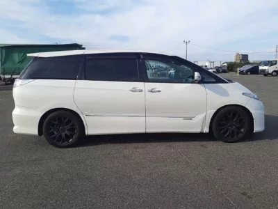 Toyota ESTIMA HYBRID
