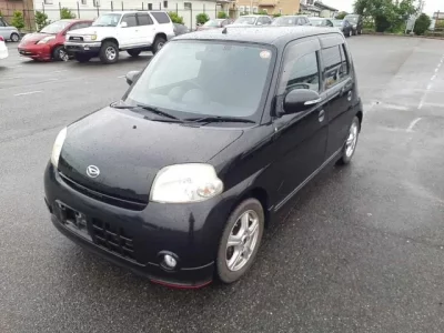 Daihatsu Esse